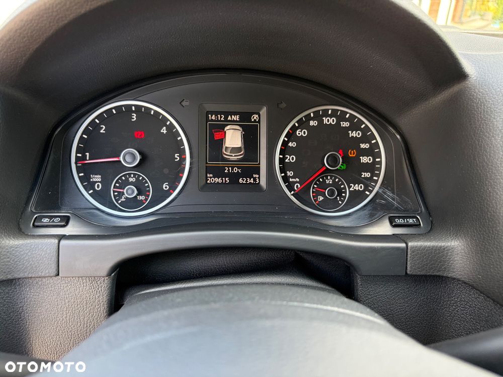 Volkswagen Tiguan 2.0 TDI SCR 4MOTION BlueMotion Technology DSG Lounge Track & Style - 13