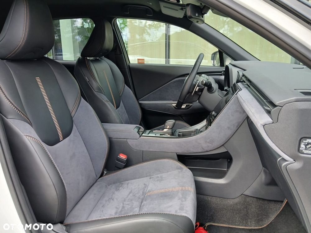 Lexus LBX 1.5 Hybrid Cool - 26