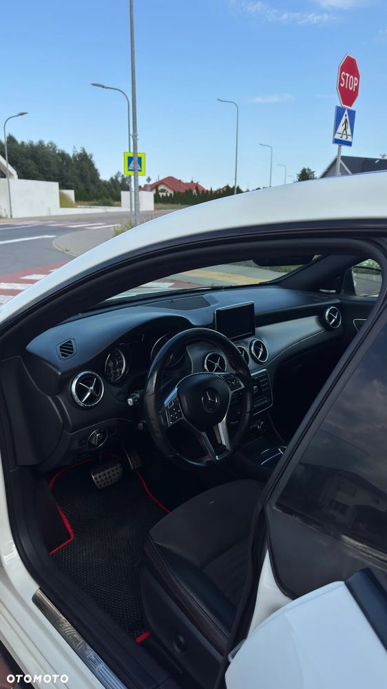 Mercedes-Benz CLA 45 AMG 4-Matic - 6