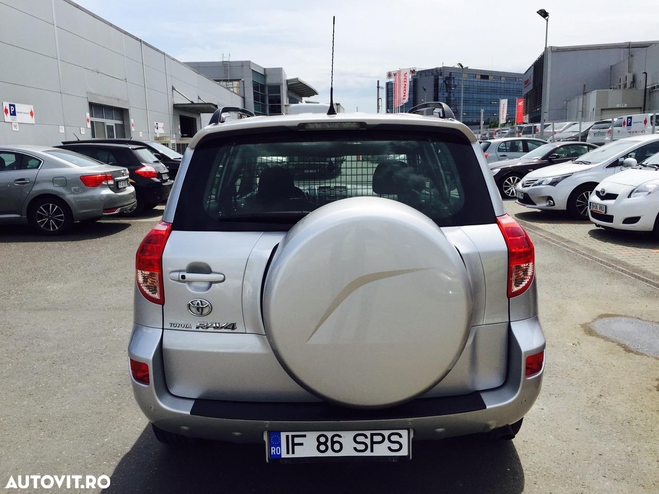 Toyota RAV4 2.2 D-4D Executive City - 7