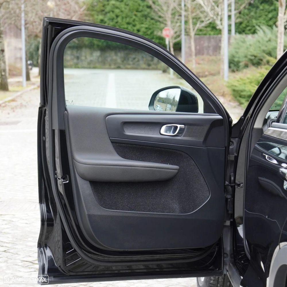 Volvo XC 40 2.0 D3 - 30