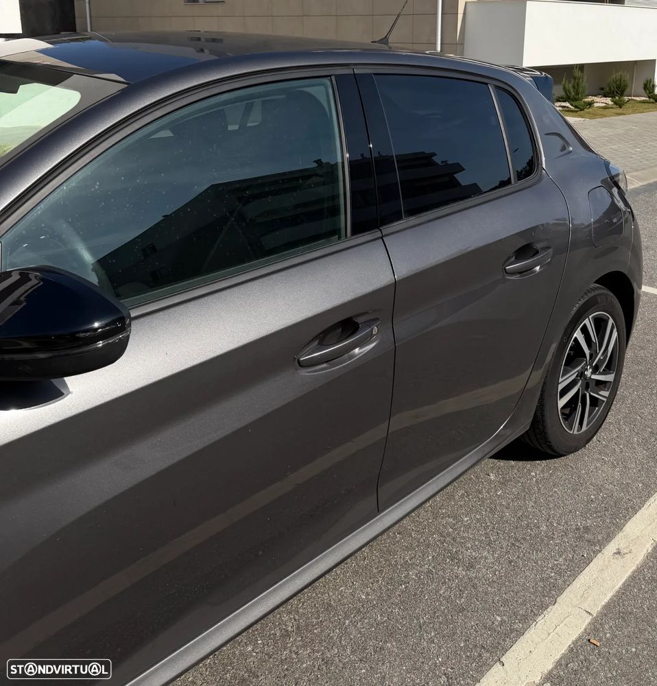 Peugeot 208 1.2 PureTech Allure EAT8 - 3