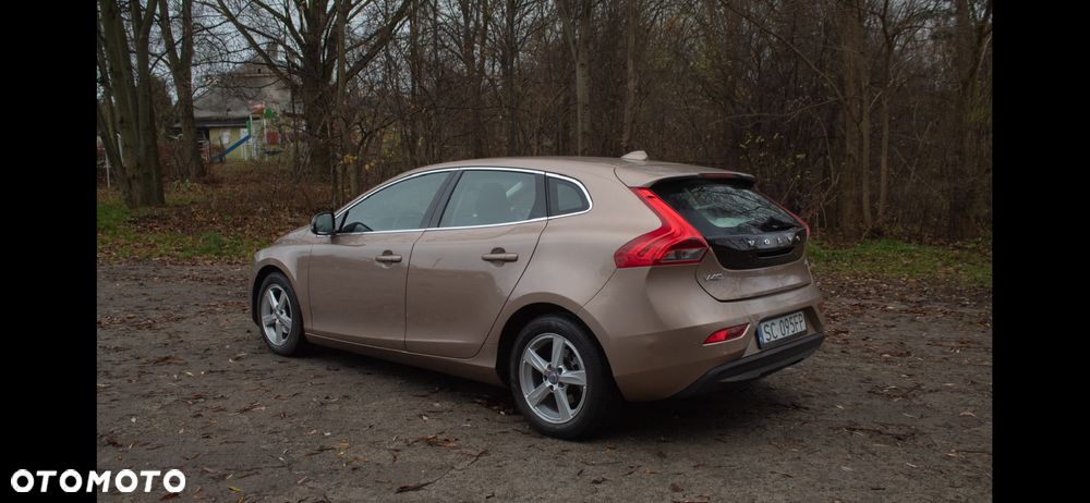Volvo V40 D2 - 2