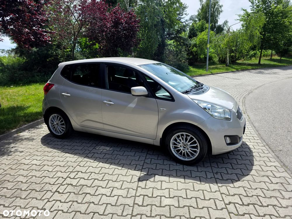 Kia Venga 1.4 L - 11