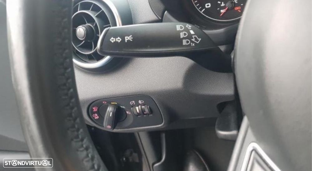 Audi A1 1.2 TFSI S line edition - 11