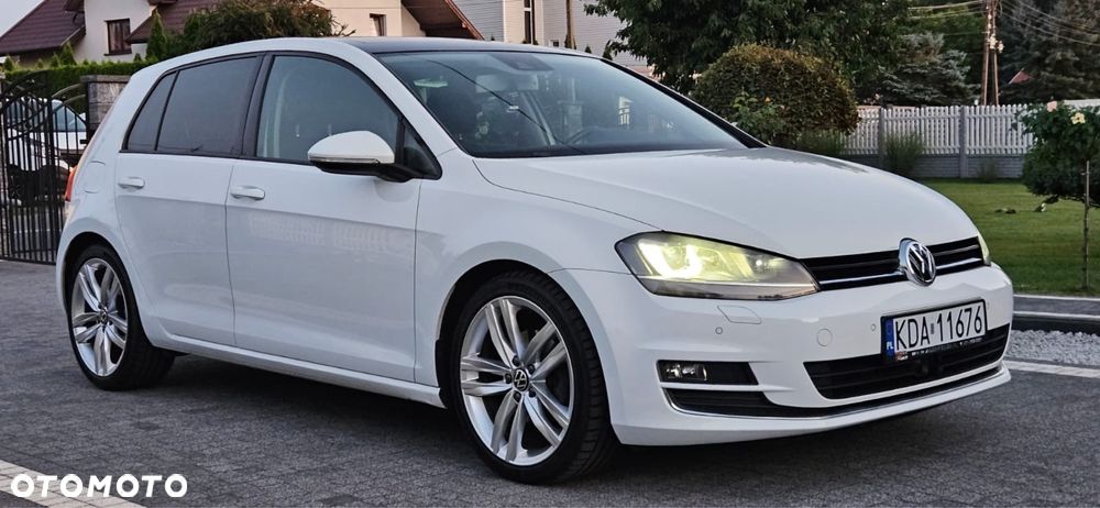 Volkswagen Golf - 1