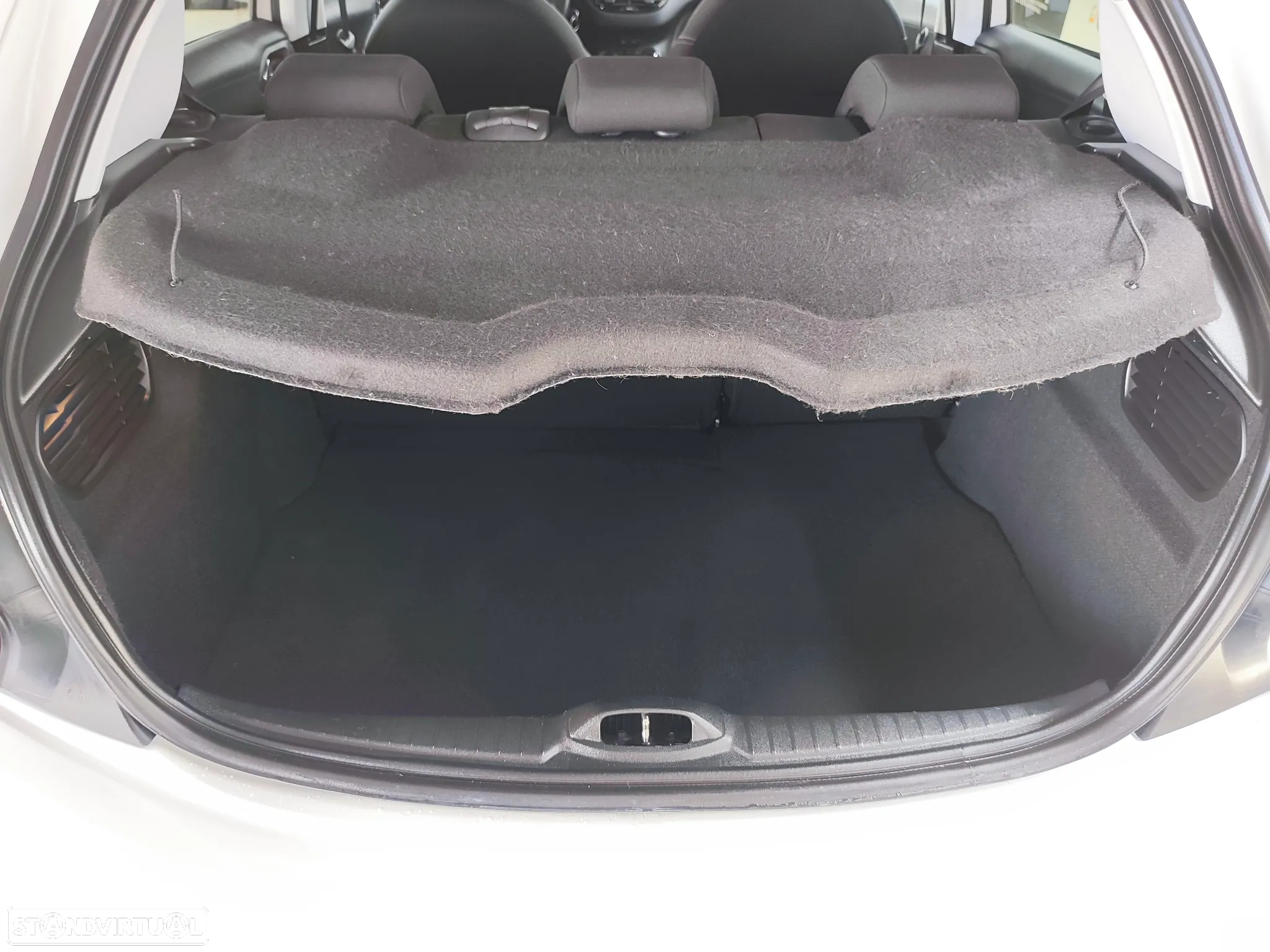 Peugeot 208 1.6 BlueHDi Style - 12