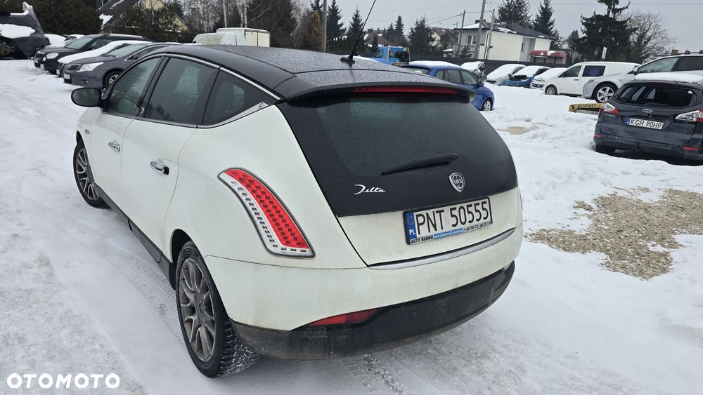 Lancia Delta 1.6 MJ Silver - 11