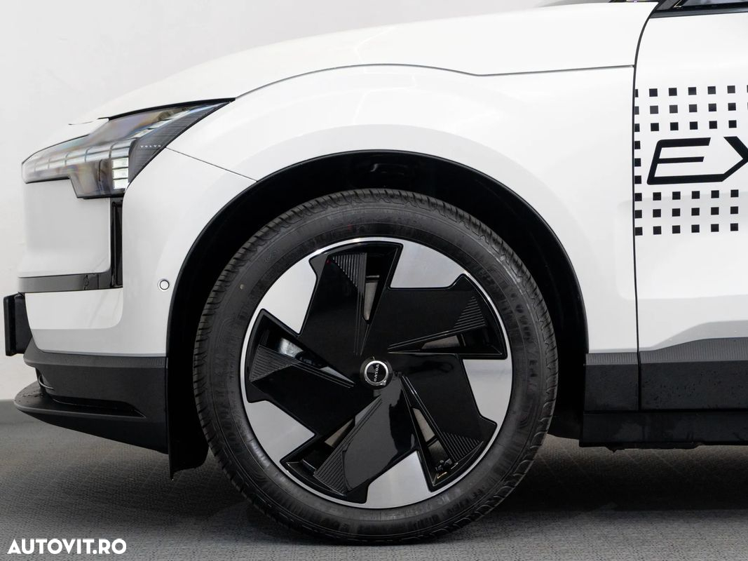 Volvo EX30 Twin Motor Performance Ultra - 8