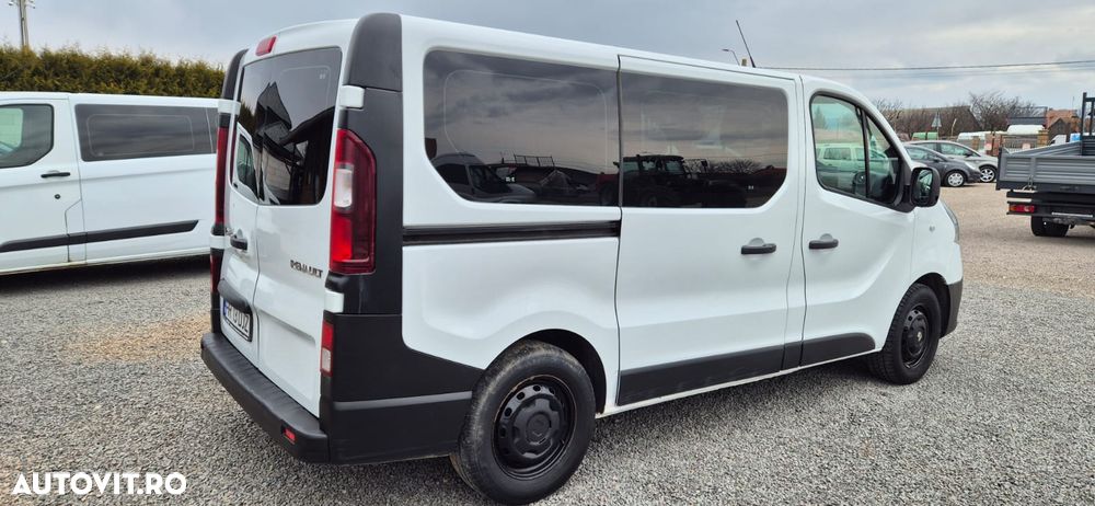 Renault Trafic Combi L1H1 8+1 Authentique - 11