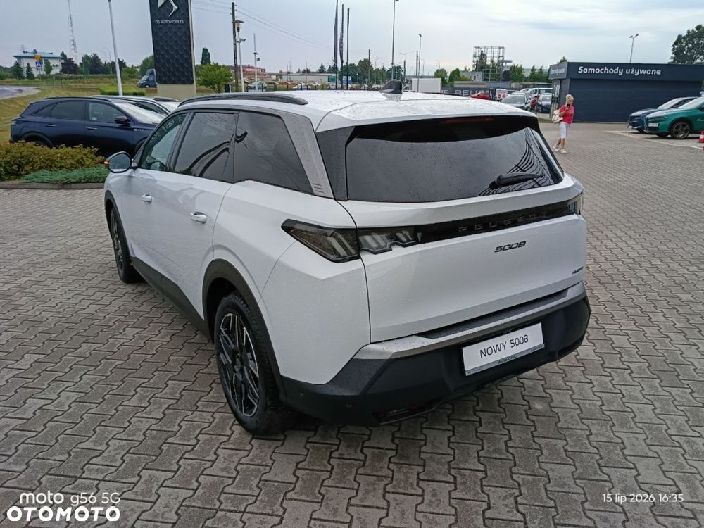 Peugeot 5008 - 8