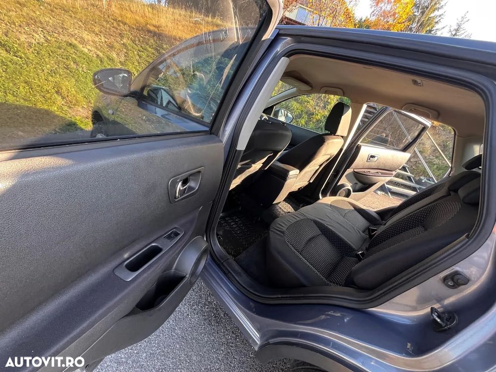 Nissan Qashqai 2.0 DCI 4 x 4 DPF tekna - 23