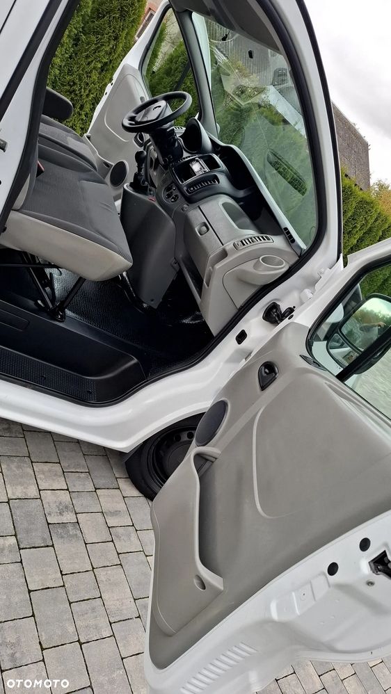 Opel VIVARO - 18