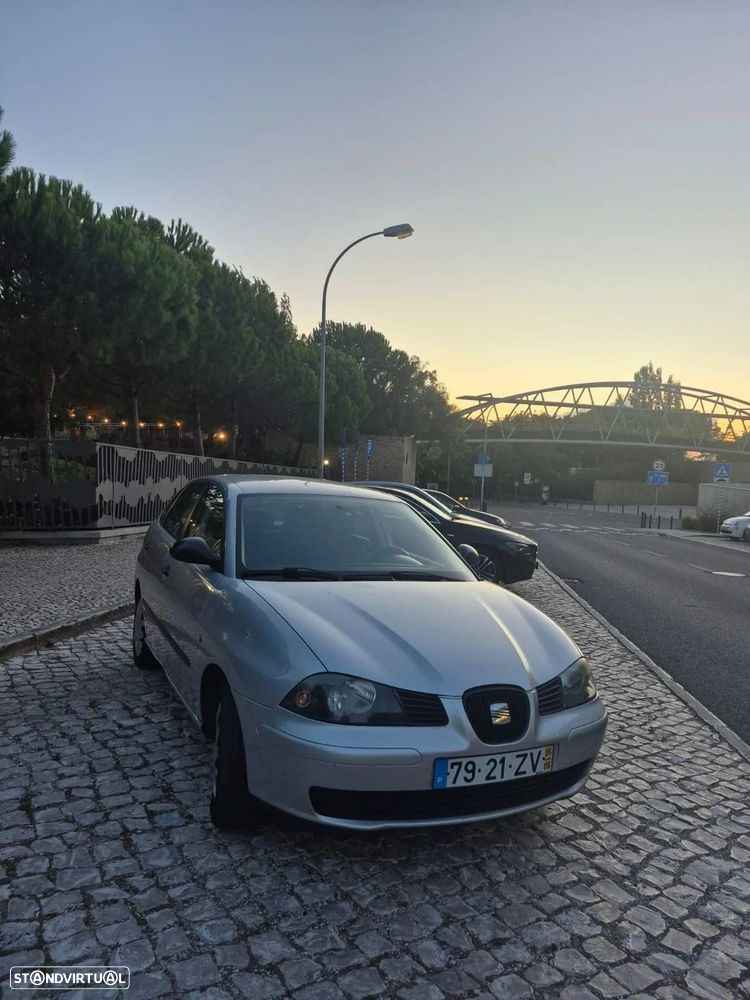 SEAT Ibiza 1.2 12V Reference — fotografia 8