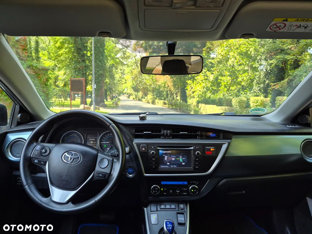 Toyota Auris - 14