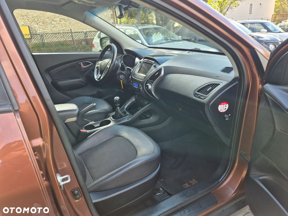 Hyundai ix35 blue 1.6 2WD Finale Gold - 9