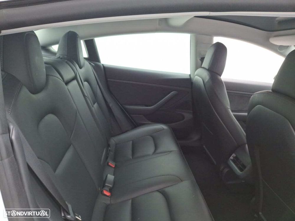 Tesla Model 3 Standard Range Plus RWD - 4