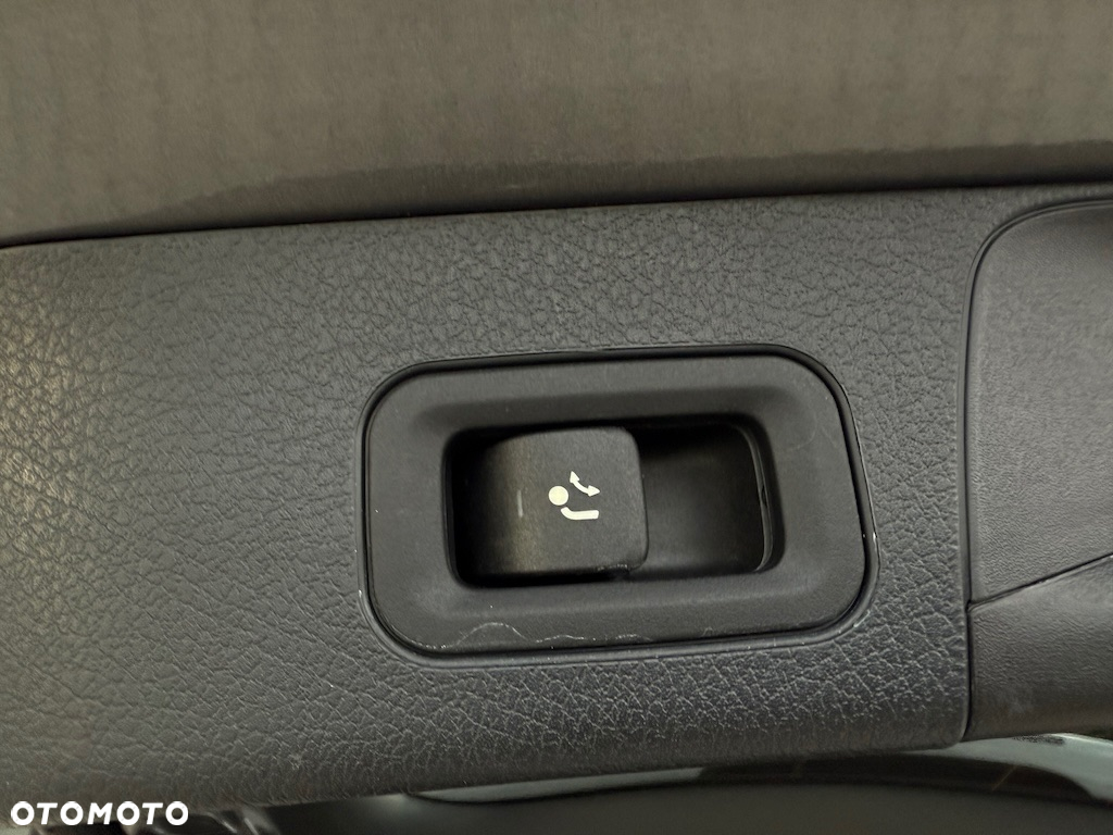 Mercedes-Benz GLB 200 d 8G-DCT - 16