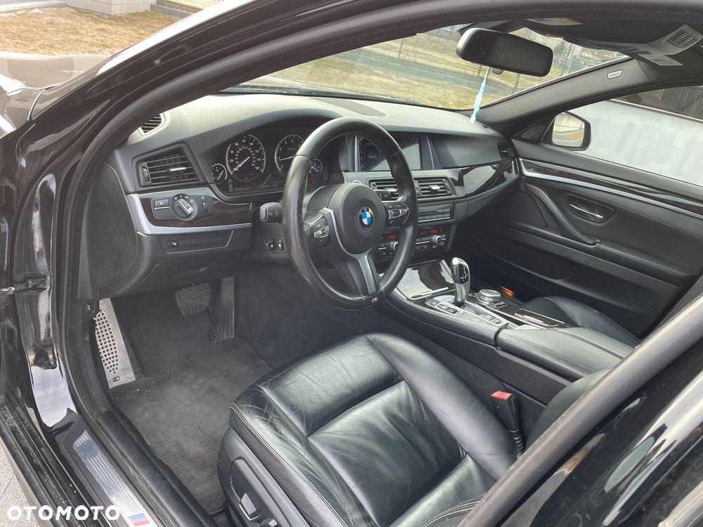 BMW Seria 5 528i xDrive Luxury Line - 12