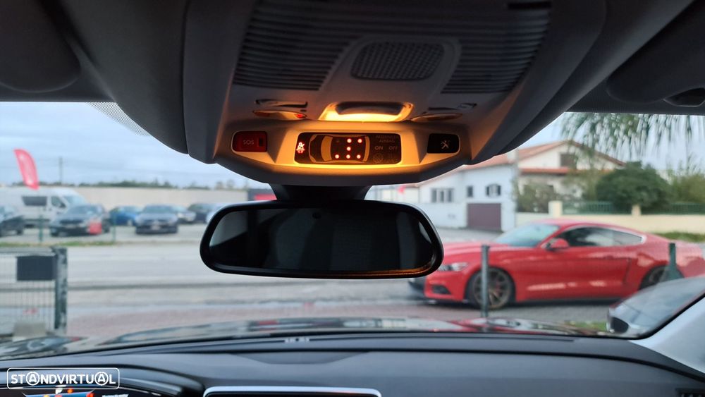 Peugeot 5008 1.5 BlueHDi Allure EAT8 - 31