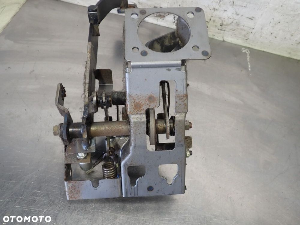 PEDAŁ SPRZĘGŁA HAMULCA SUZUKI GRAND VITARA II 1.9 - 7