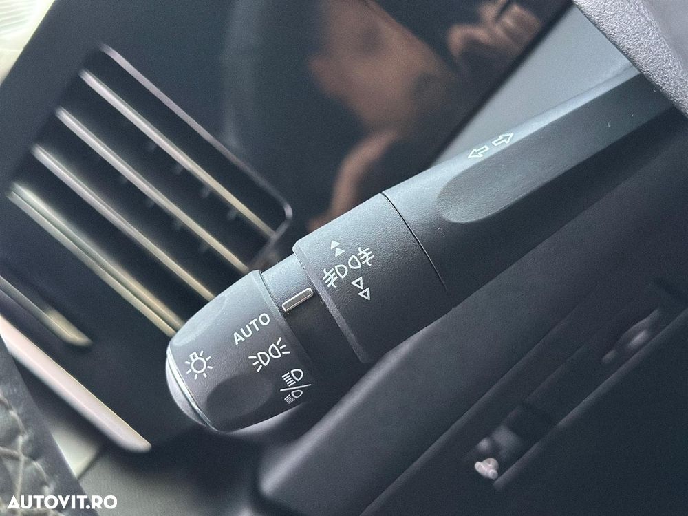 Opel Astra 1.2L Turbo Start/Stop AT8 Elegance - 31