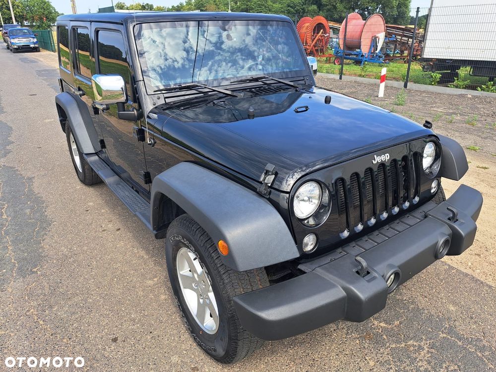 Jeep Wrangler - 5