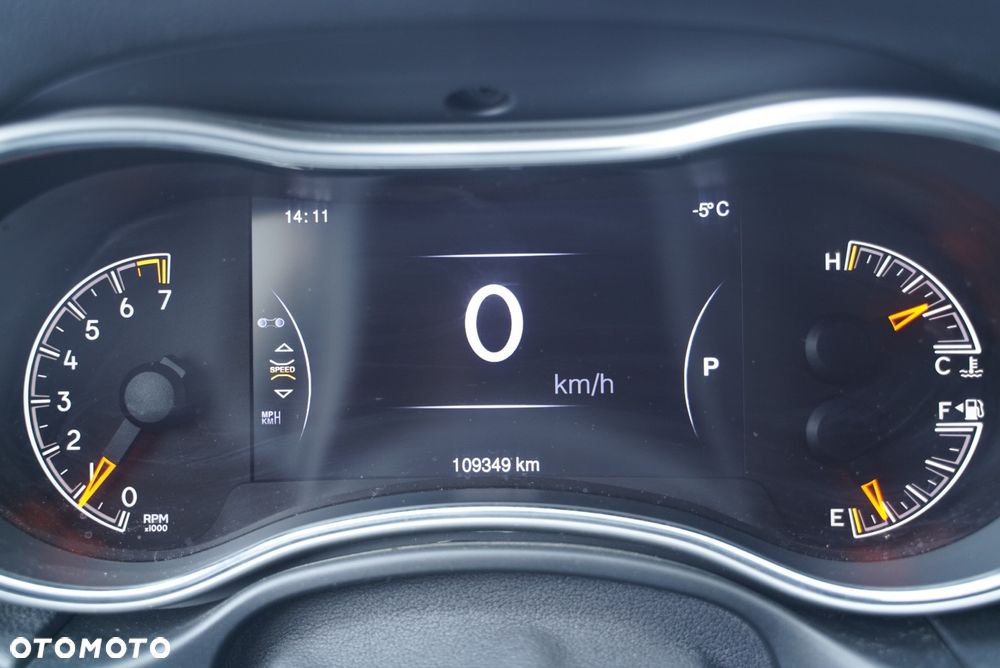 Jeep Grand Cherokee - 22