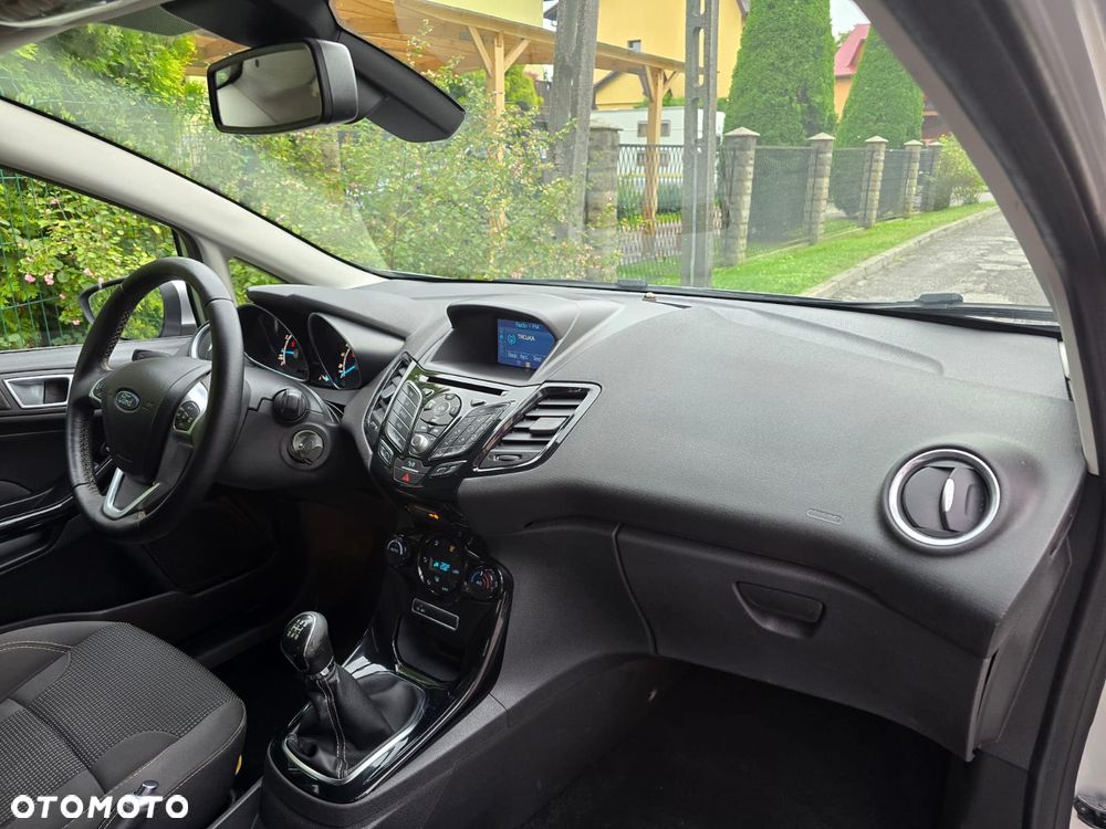 Ford Fiesta 1.0 EcoBoost Titanium - 32