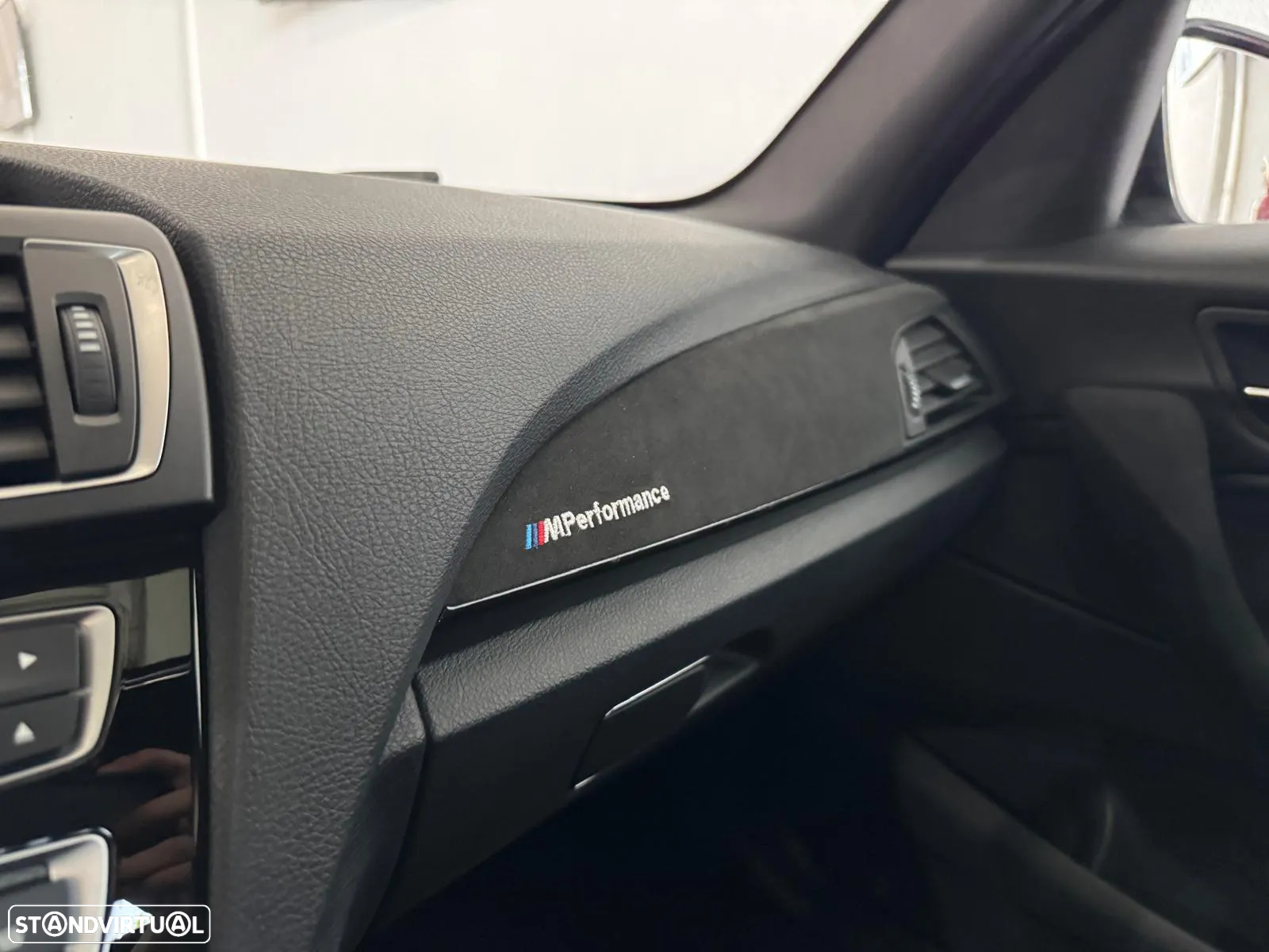 BMW 120 i Pack M Auto - 25