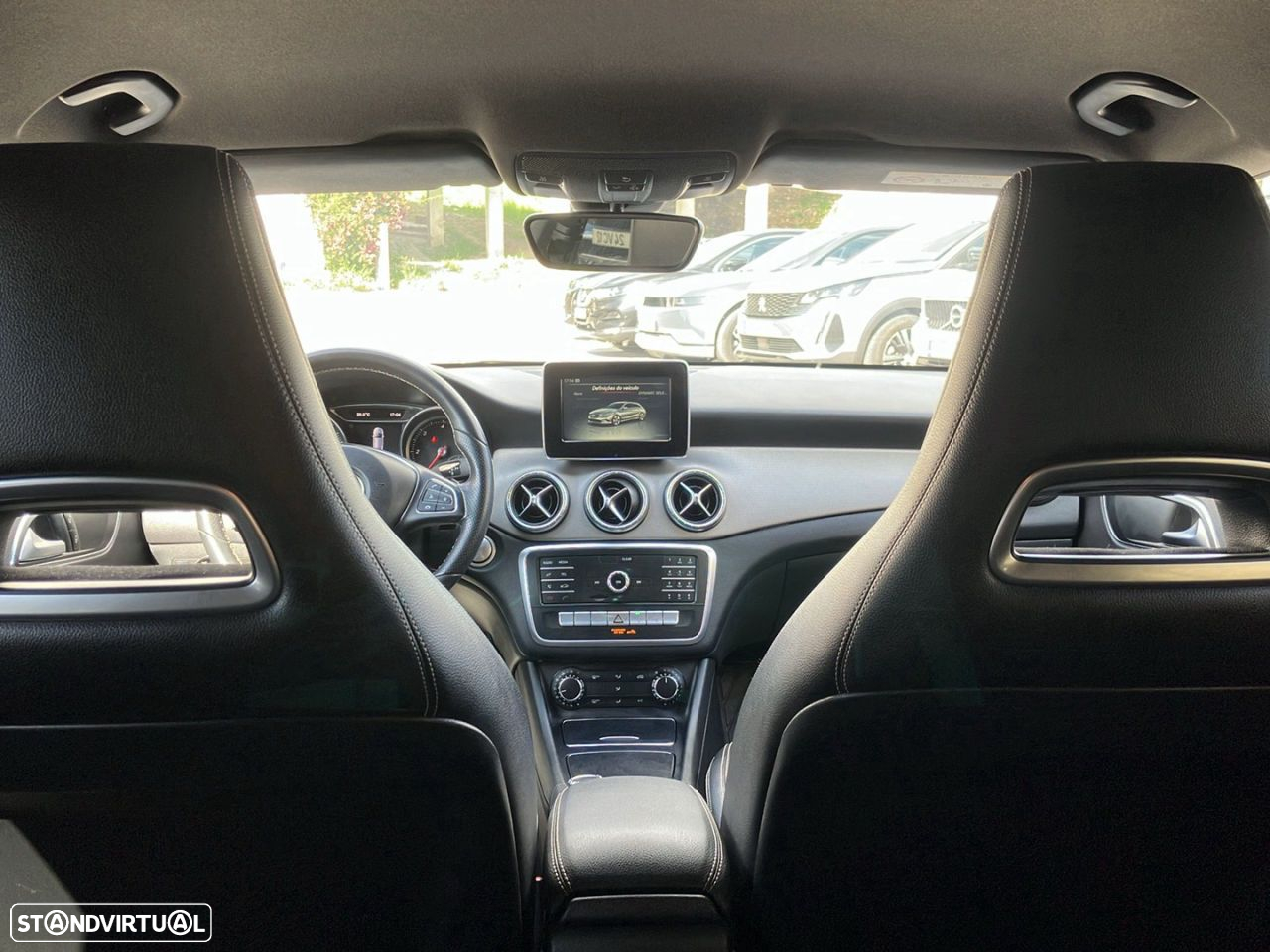 Mercedes-Benz CLA 180 - 18