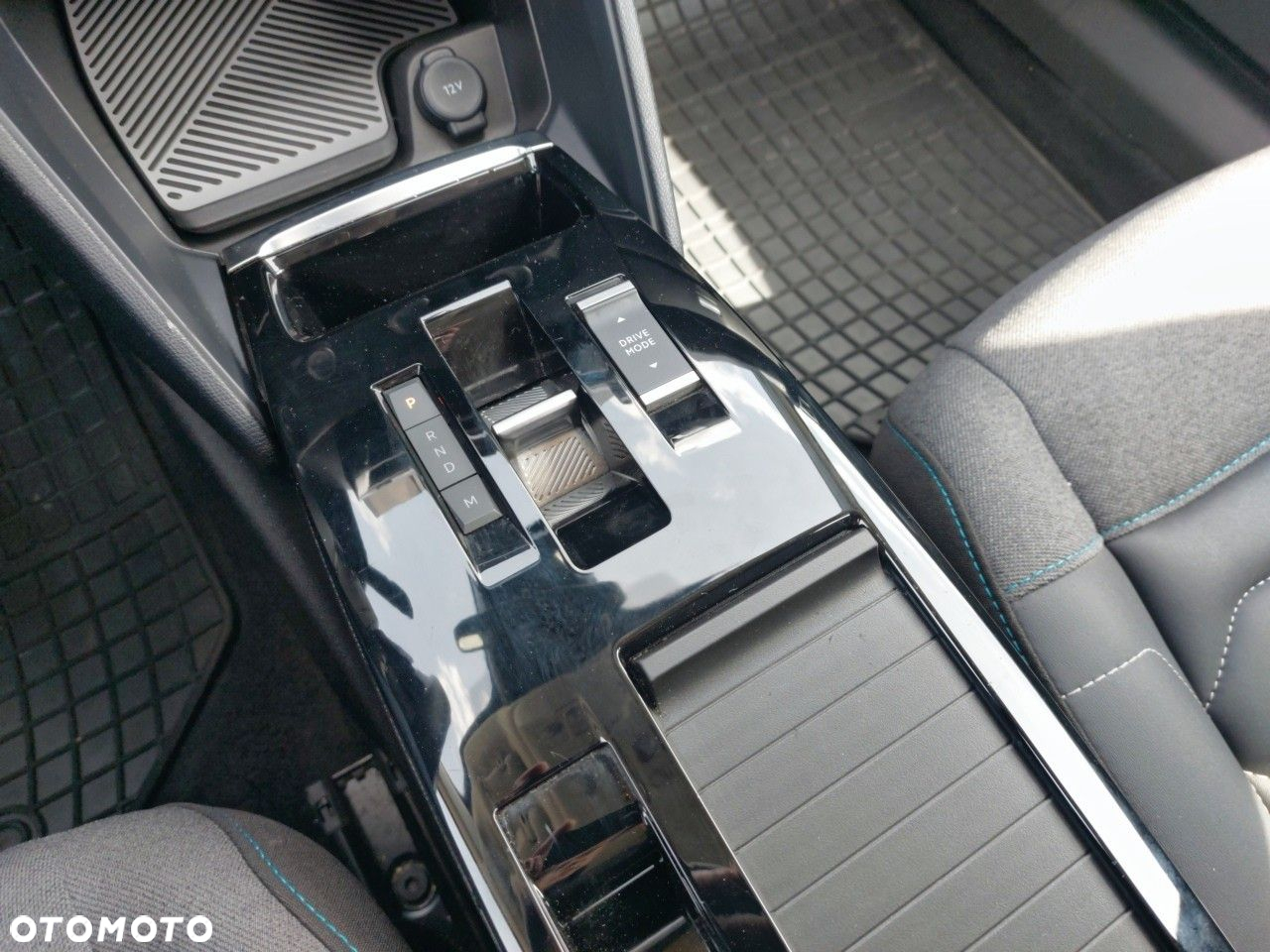 Citroën C4 1.2 PureTech Max S&S EAT8 - 15