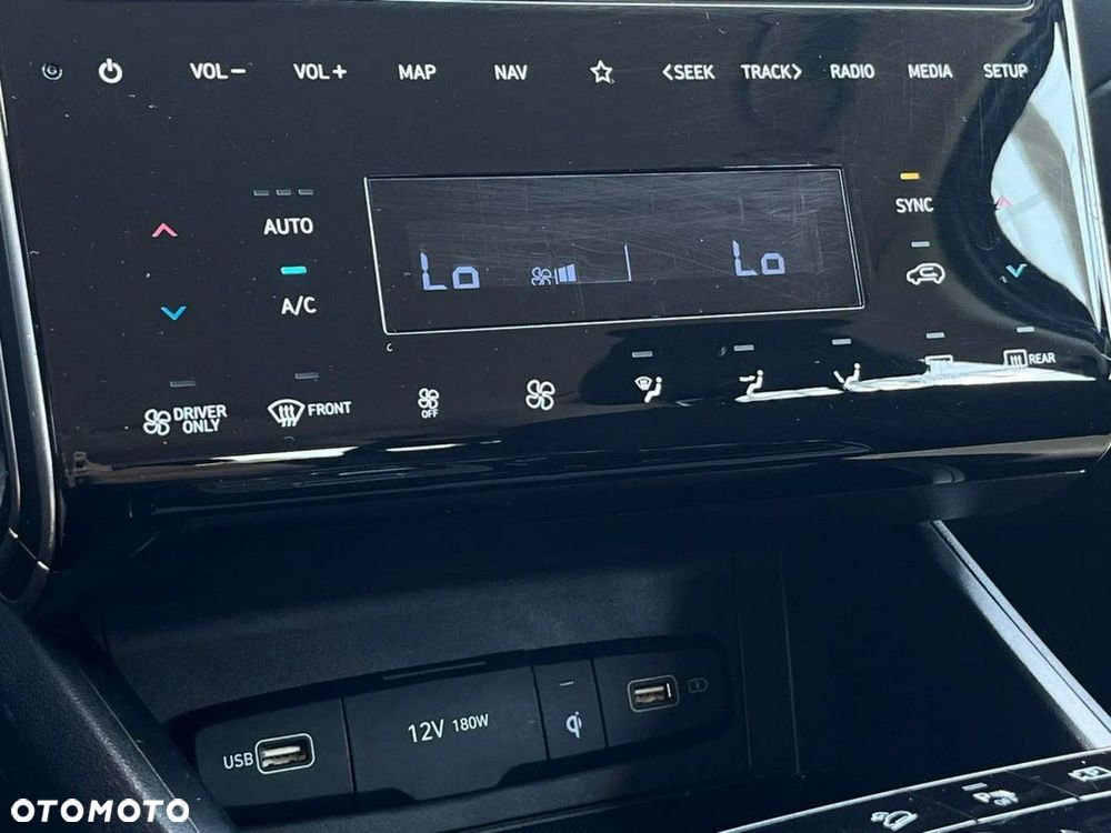 Hyundai Tucson 1.6 T-GDi HEV Executive 2WD - 25