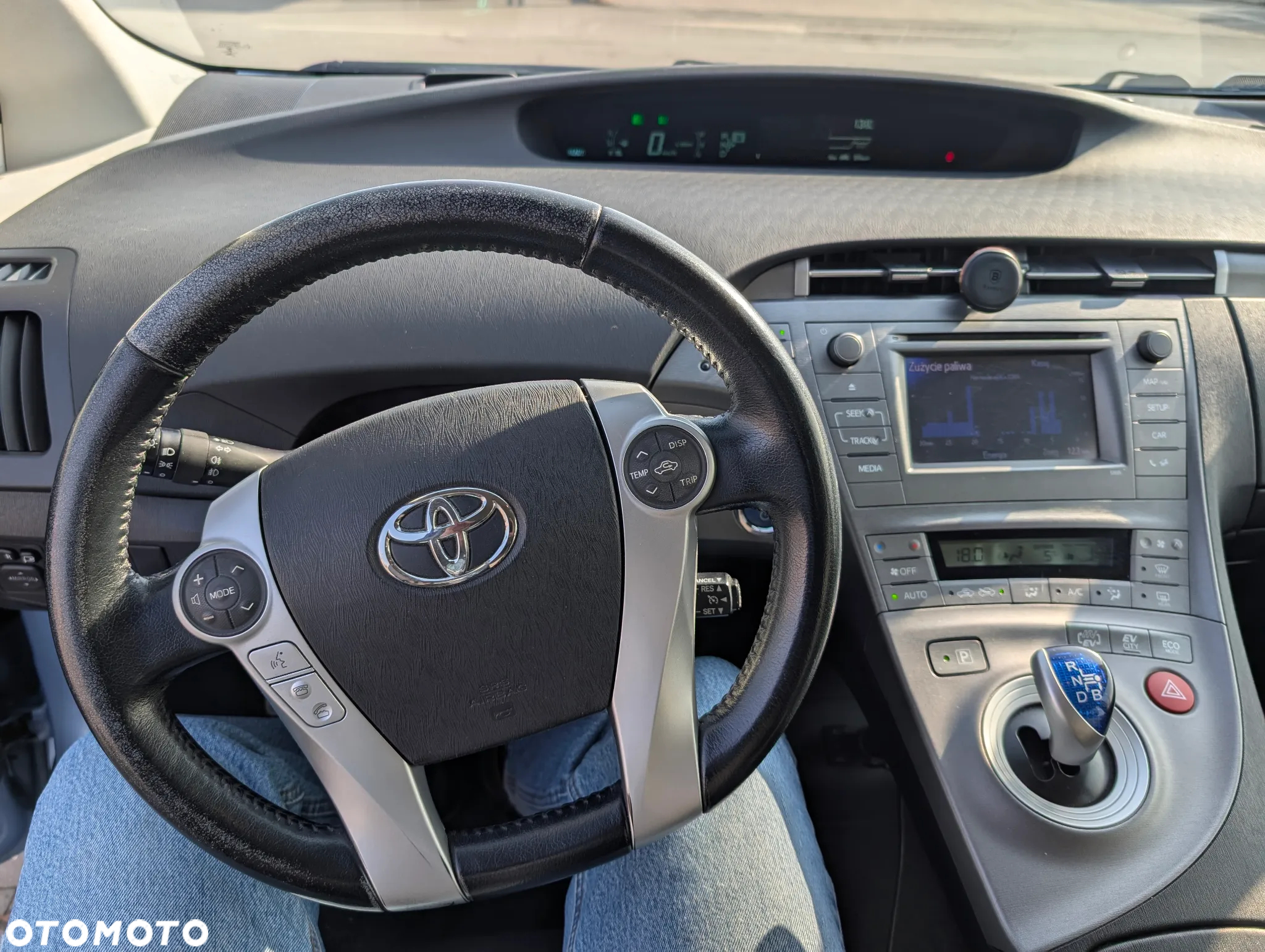Toyota Prius Plug-in 1.8 HSD Prestige - 7