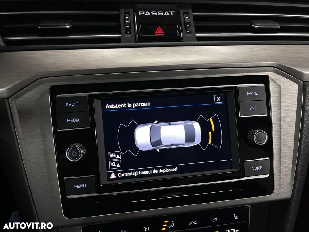 Volkswagen Passat 1.5 TSI ACT Advance - 14