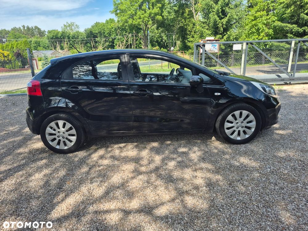 Kia Rio 1.4 Dream Team Edition - 4