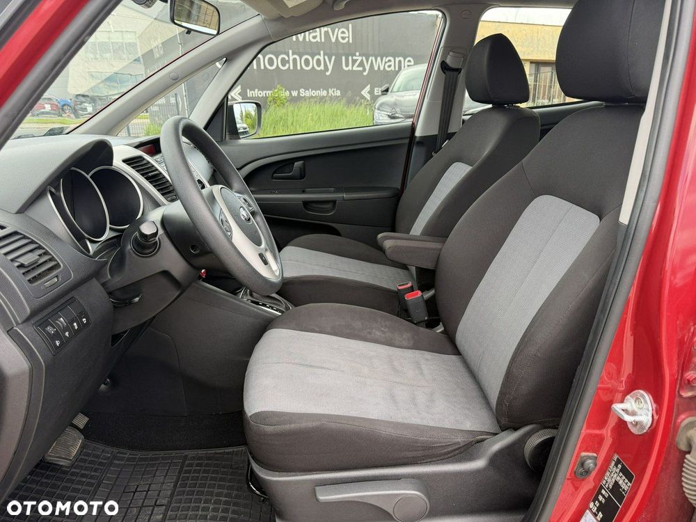 Kia Venga - 11