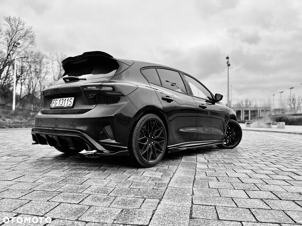 Ford Focus 2.3 EcoBoost ST X - 3