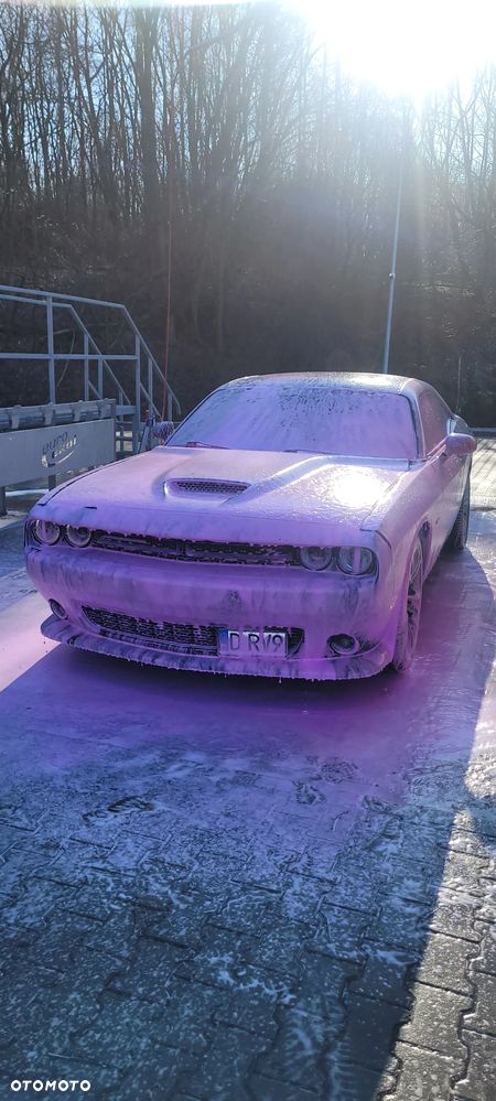 Dodge Challenger 5.7 R/T - 18