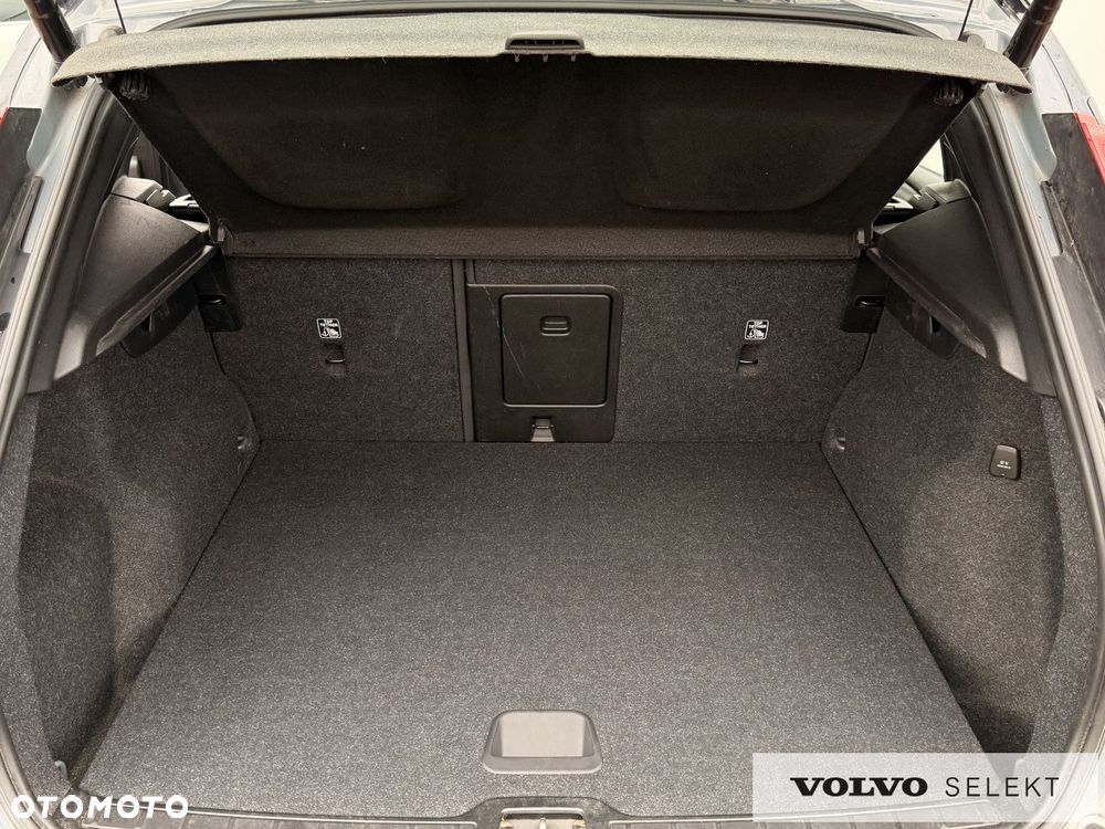 Volvo XC 40 - 24