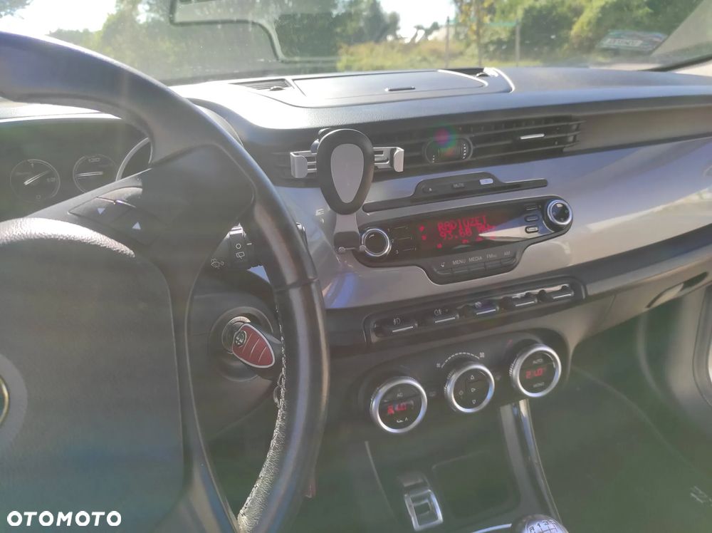 Alfa Romeo Giulietta 1.4 TB MultiAir Distinctive - 19