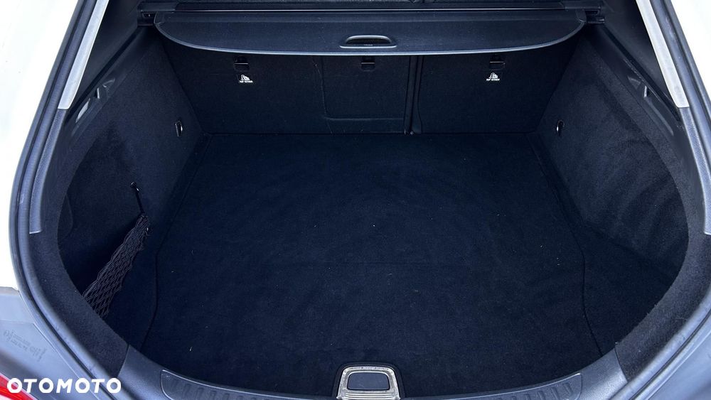 Mercedes-Benz CLA - 30