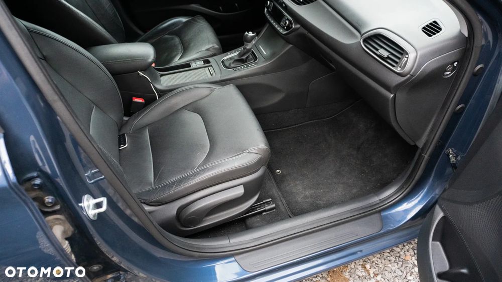 Hyundai i30 1.4 T-GDI DCT Premium - 13
