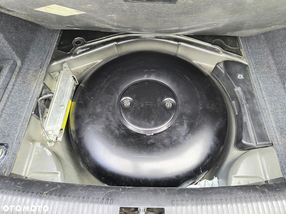 Audi A4 Limousine - 15