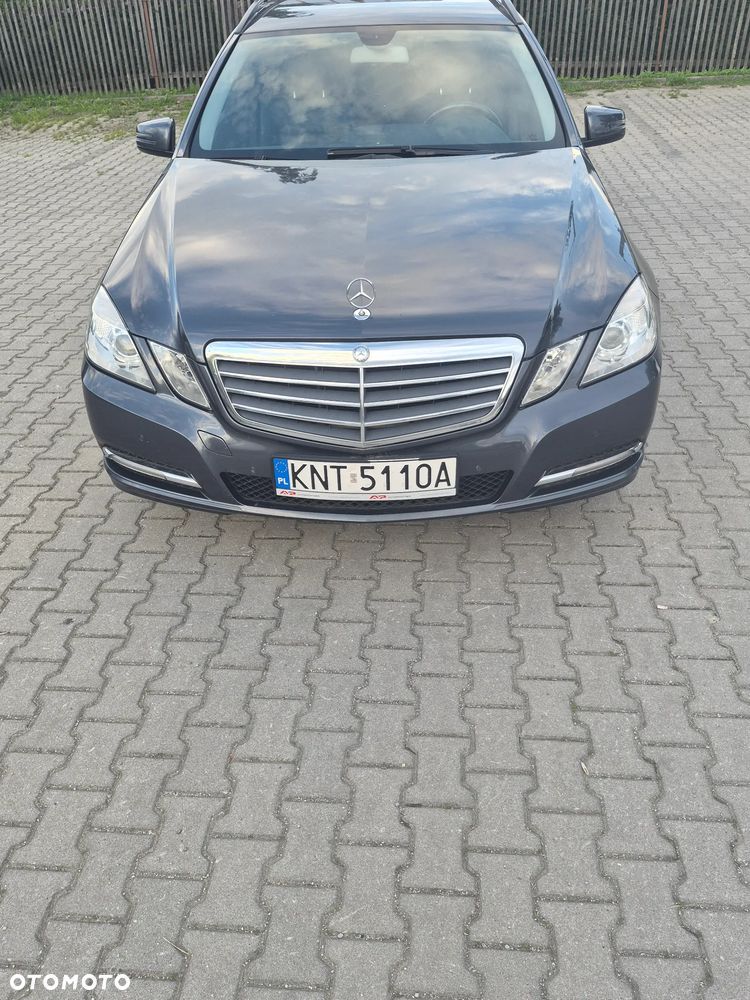 Mercedes-Benz Klasa E 200 CDI DPF BlueEFFICIENCY - 32