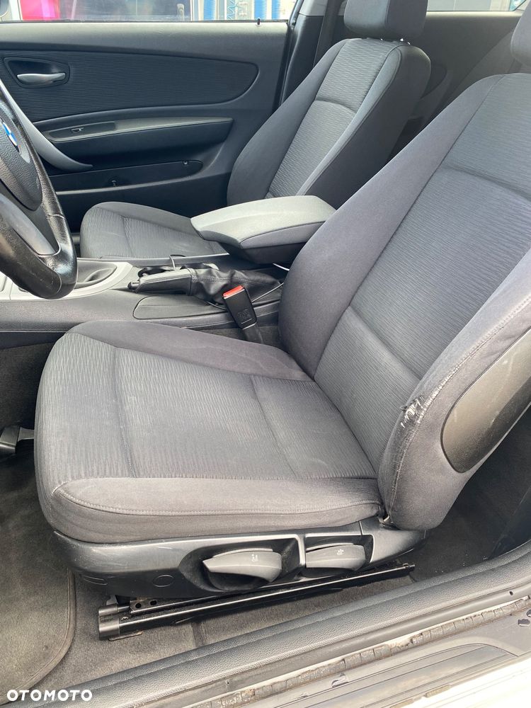 BMW Seria 1 120d - 8