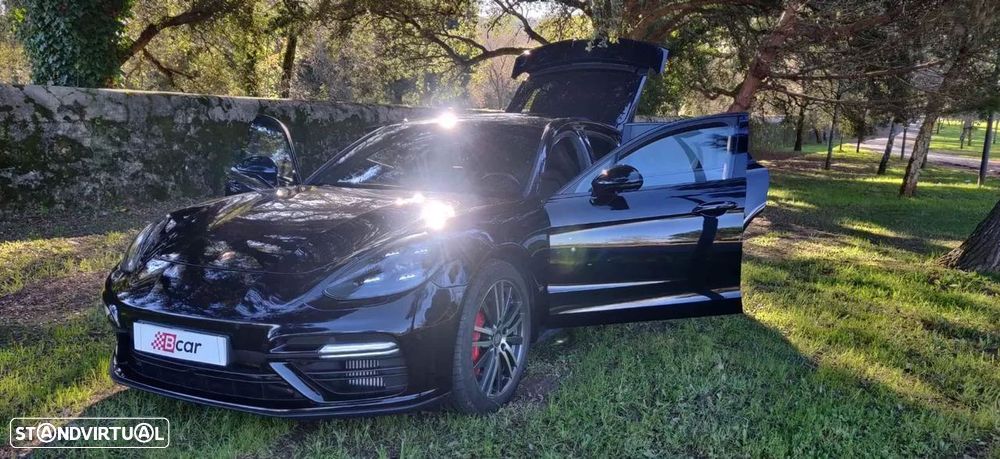 Porsche Panamera Turbo Executive - 23