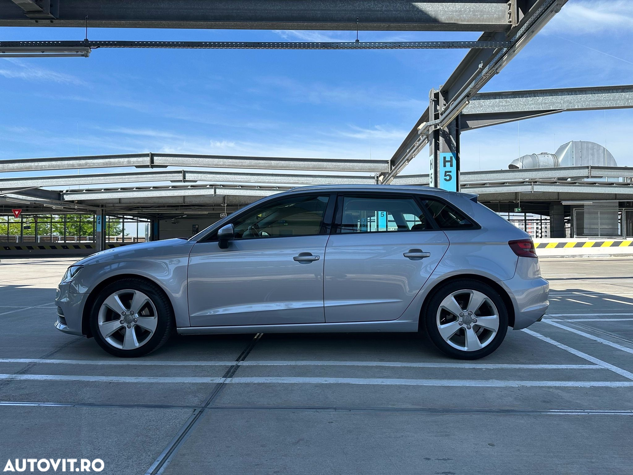 Audi A3 1.6 TDI clean Stronic Ambition - 6