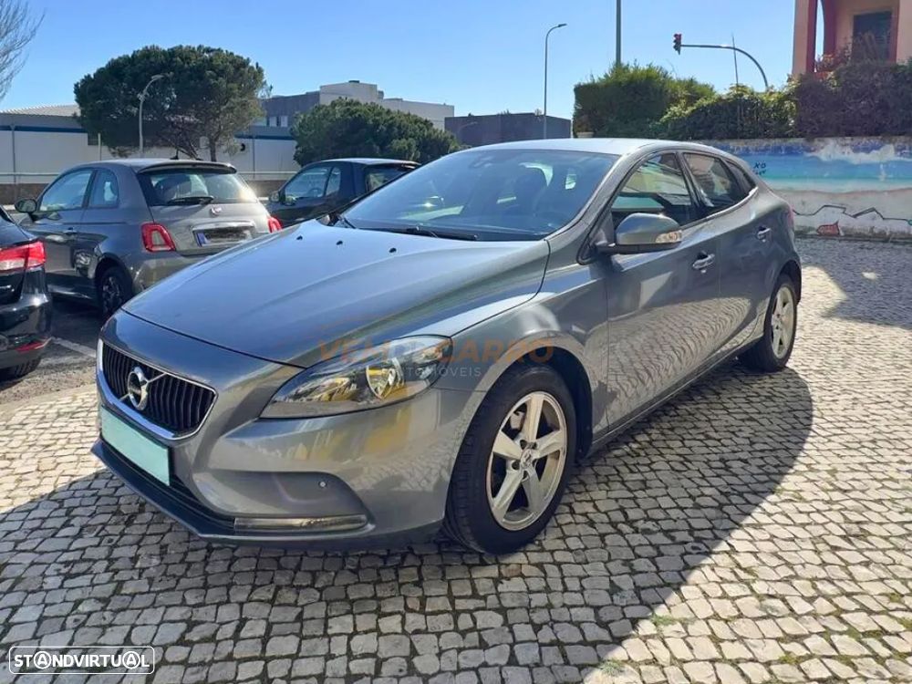 Volvo V40 2.0 D2 Kinetic - 1