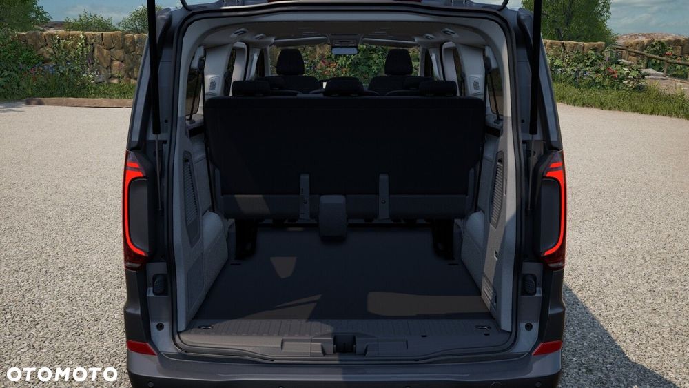 Volkswagen Caravelle - 13